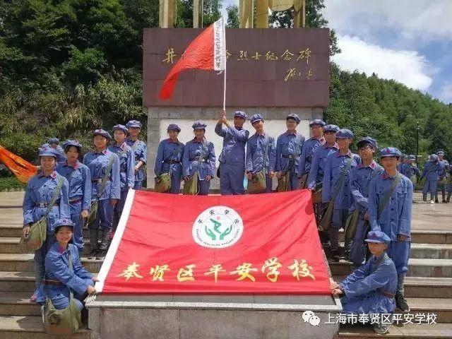 女子第一次去婆婆家做饭,结果把厨房给炸了,网友:这叫“初来炸到”
